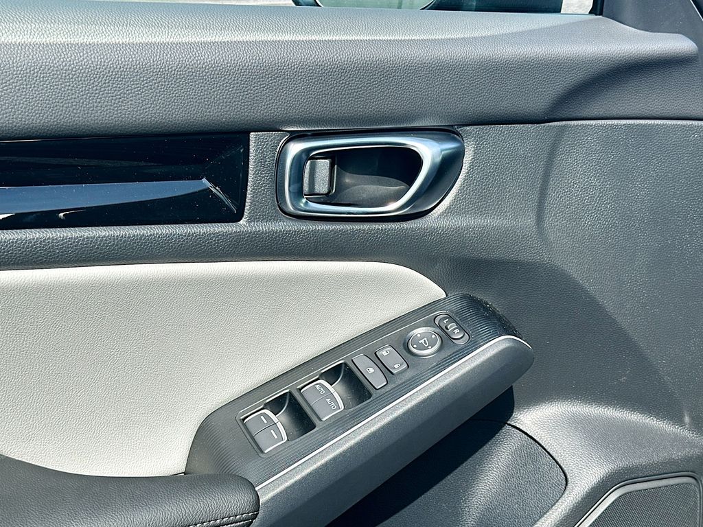 2025 Honda Civic Sport Touring 19