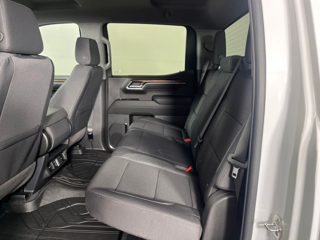 Thumbnail: 2026 Chevrolet Silverado 1500 - 20