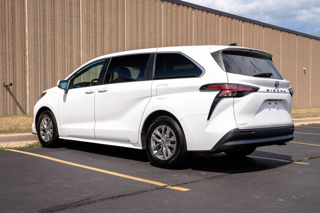 Used 2022 Toyota Sienna Van