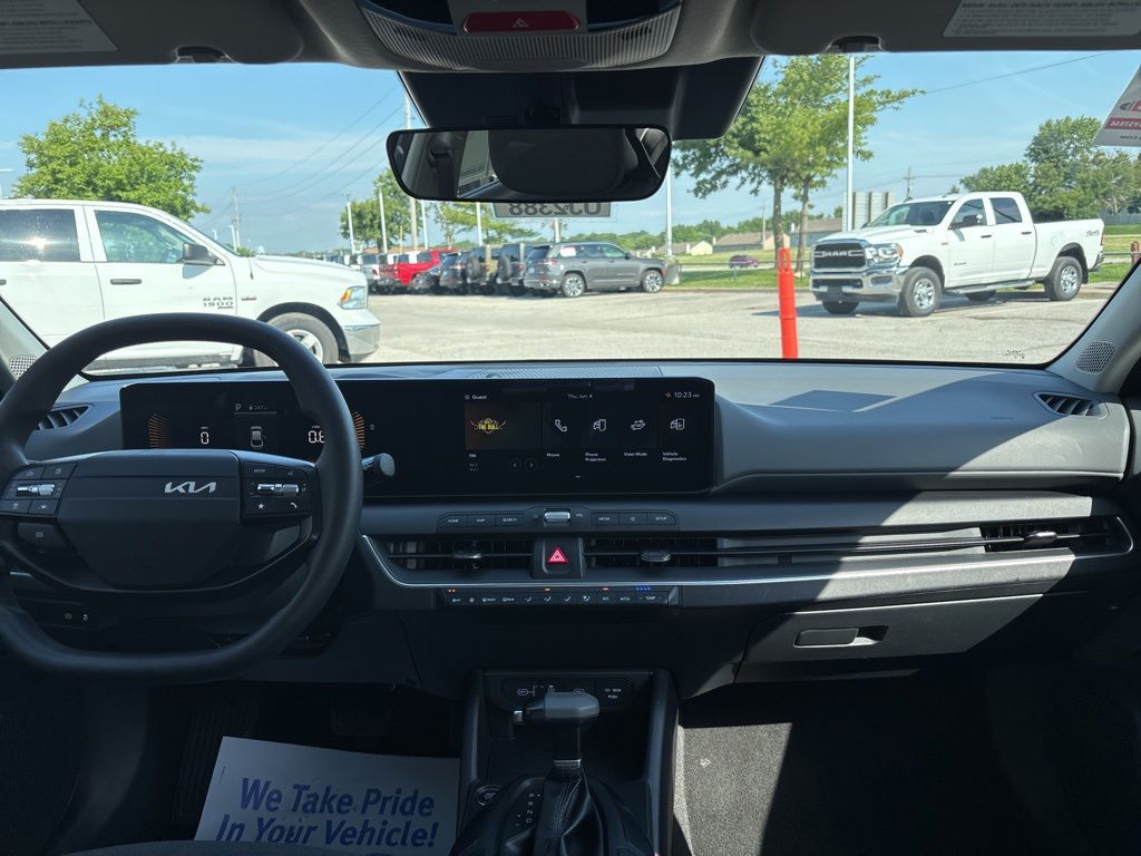 Used 2025 Kia K4 LXS with VIN 3KPFT4DE1SE059342 for sale in Kansas City