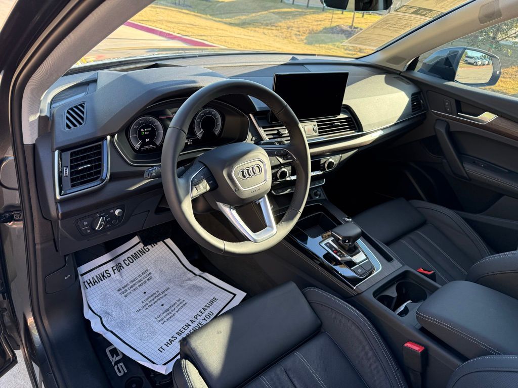 Thumbnail: 2025 Audi Q5 - 12