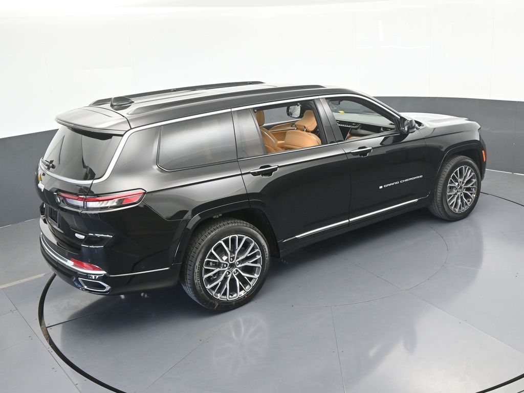 New 2025 Diamond Black Crystal Pearlcoat Jeep Summit image 62