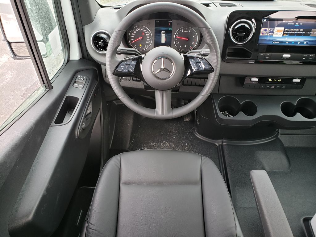 Thumbnail: 2026 Mercedes-Benz Sprinter - 21