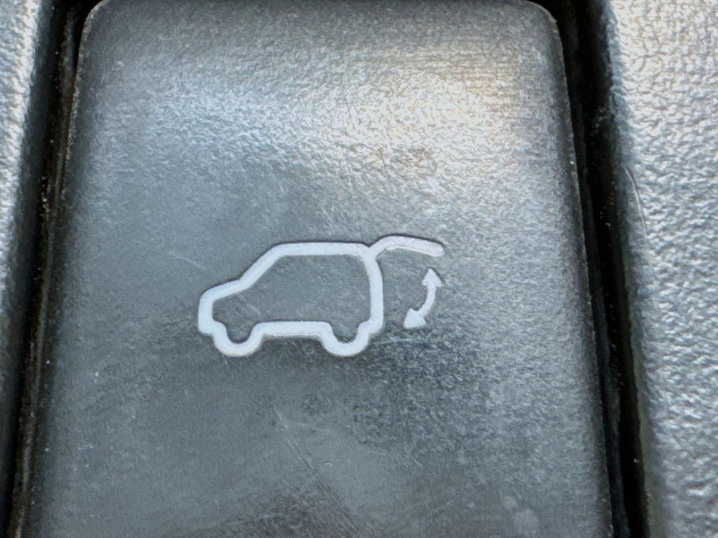 Used Car 2020 Toyota Sienna  For Sale Under $30,000 In Austin, Texas