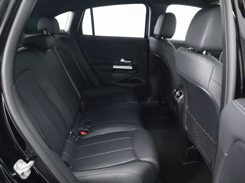 2025 Mercedes-Benz GLA 250 23