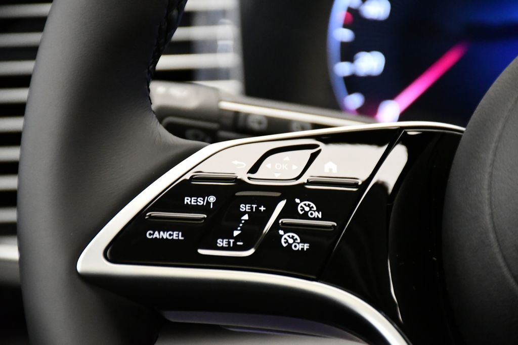 Thumbnail: 2026 Mercedes-Benz GLE - 23