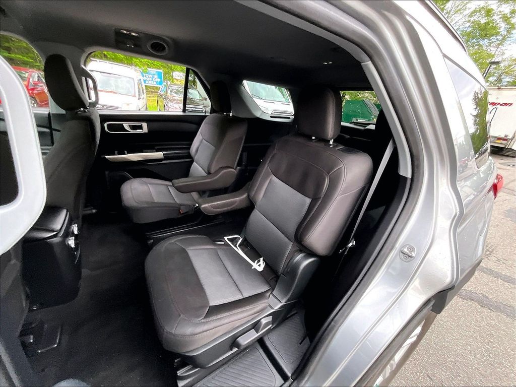 2022 Ford Explorer — photo 15