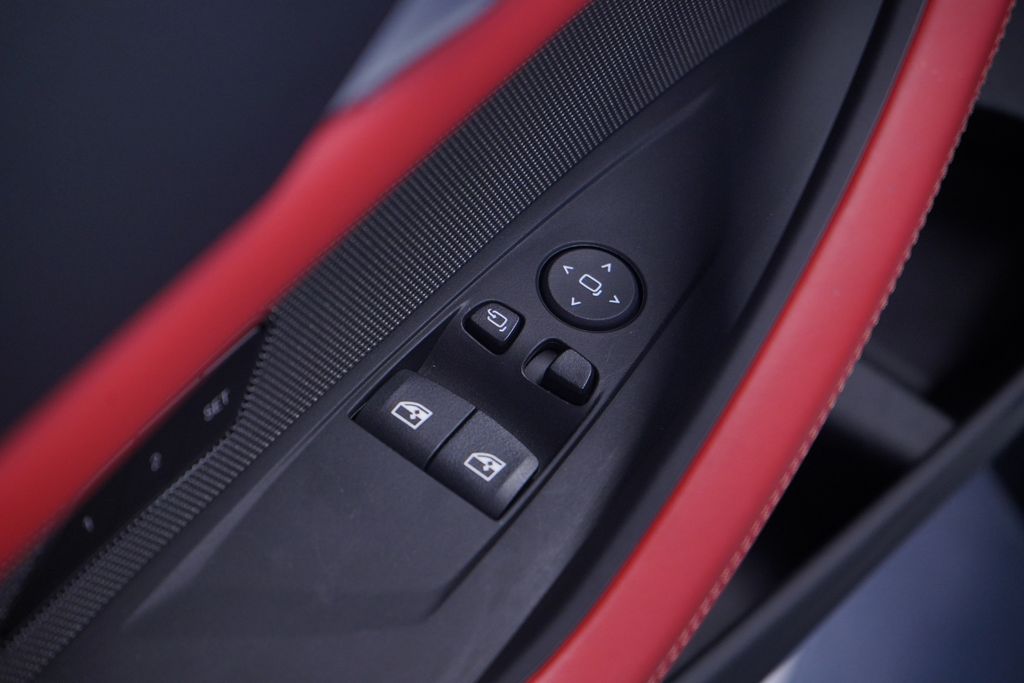 Thumbnail: 2024 BMW M4 - 16