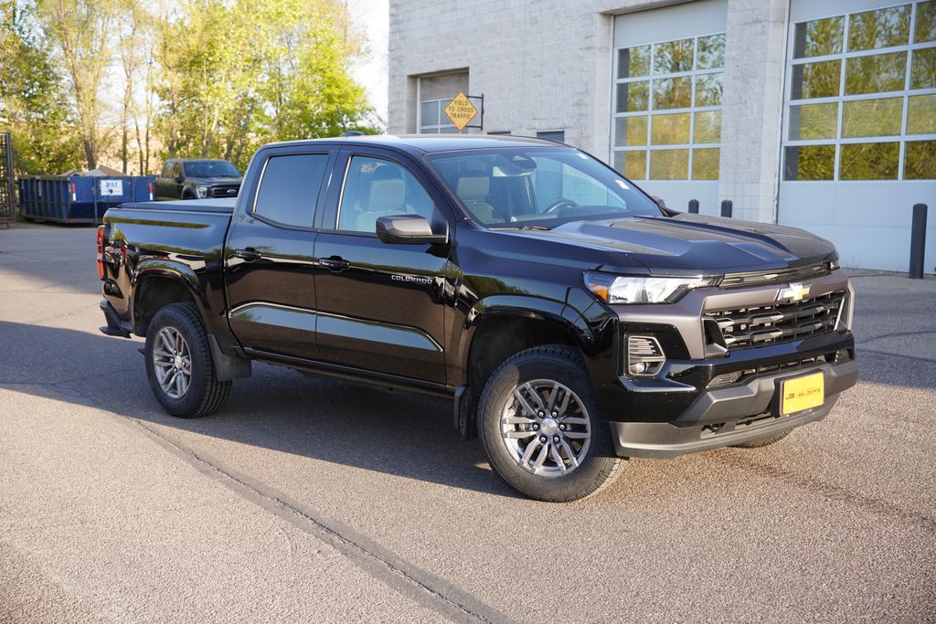 Black 2023 Chevrolet Colorado Pickup Truck Four-Wheel Drive 8-Speed Automatic