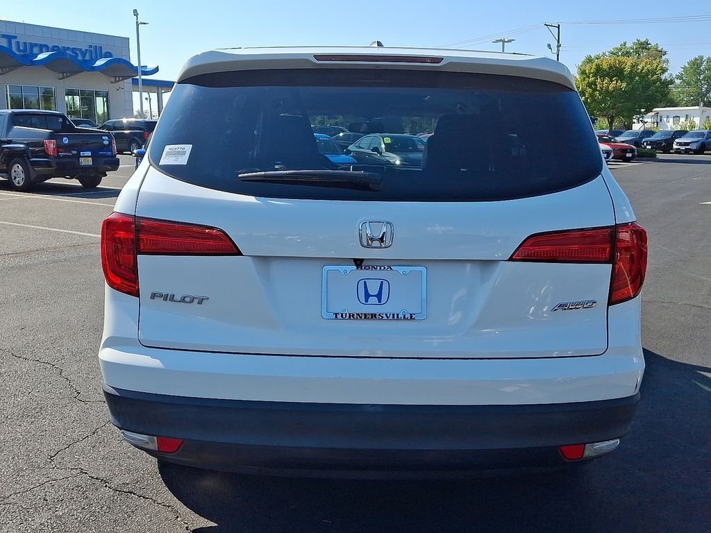 Thumbnail: 2018 Honda Pilot - 5
