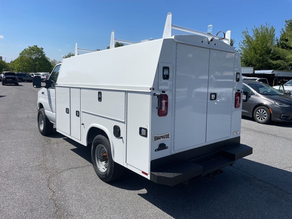 2026 Ford E-350 Cutaway 