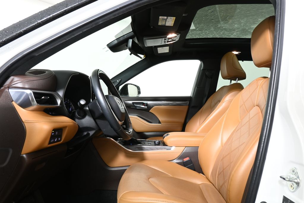 2022 Toyota Highlander Platinum 3