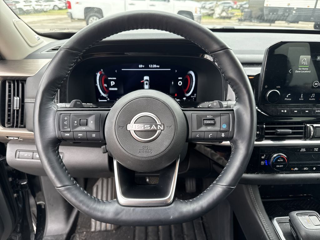 2024 Nissan Pathfinder Platinum Black at Central Houston Nissan