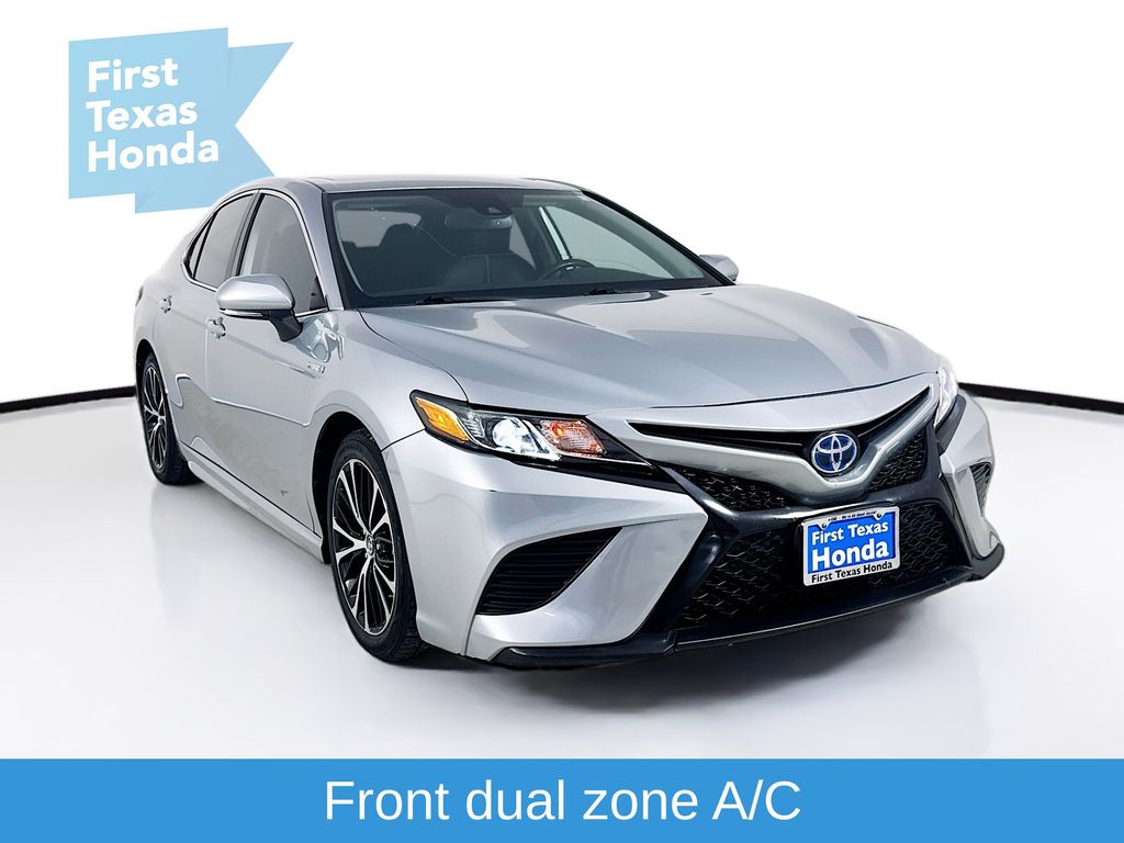 2019 Toyota Camry Hybrid SE FWD