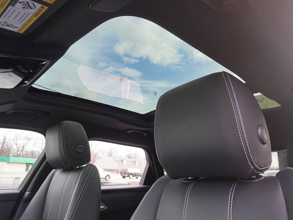 Used 2023 White Land Rover HST image 25