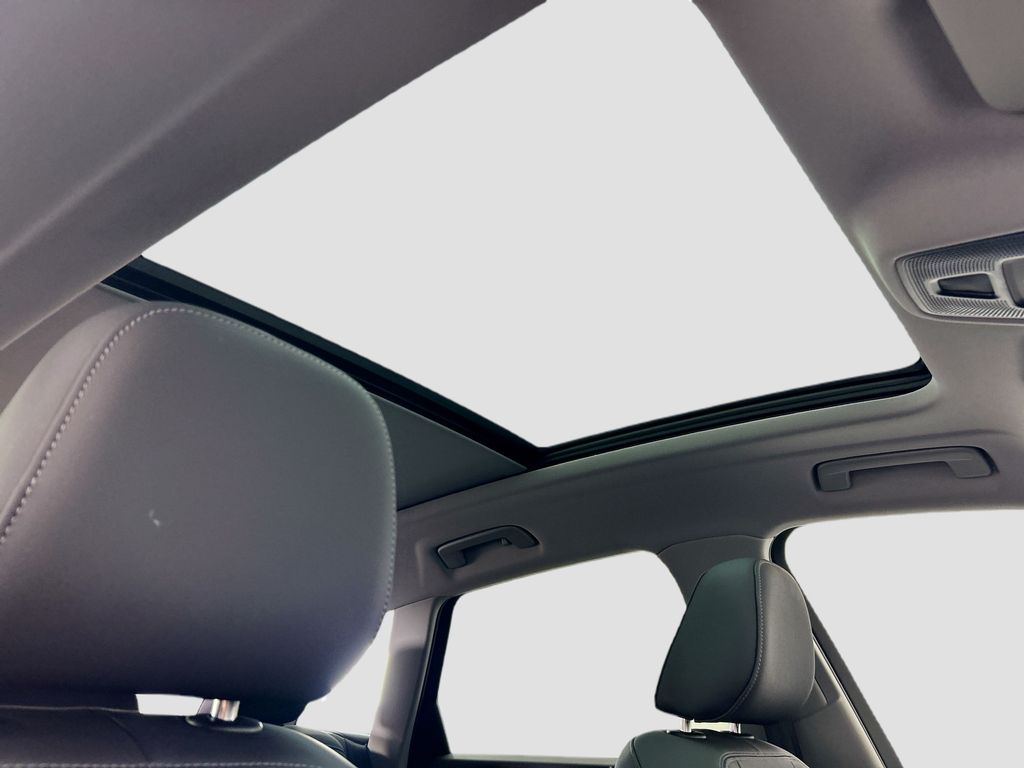 Thumbnail: 2025 Audi Q5 - 17