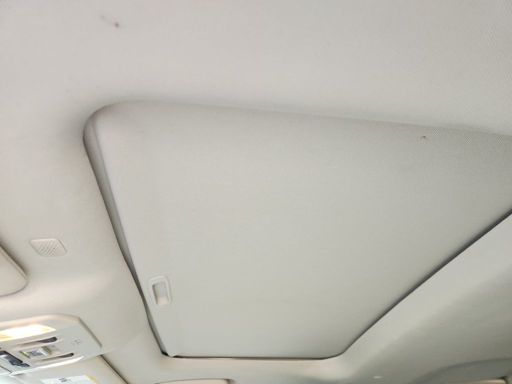 2022 Toyota Highlander Hybrid XLE Beige at Toyota of Victoria