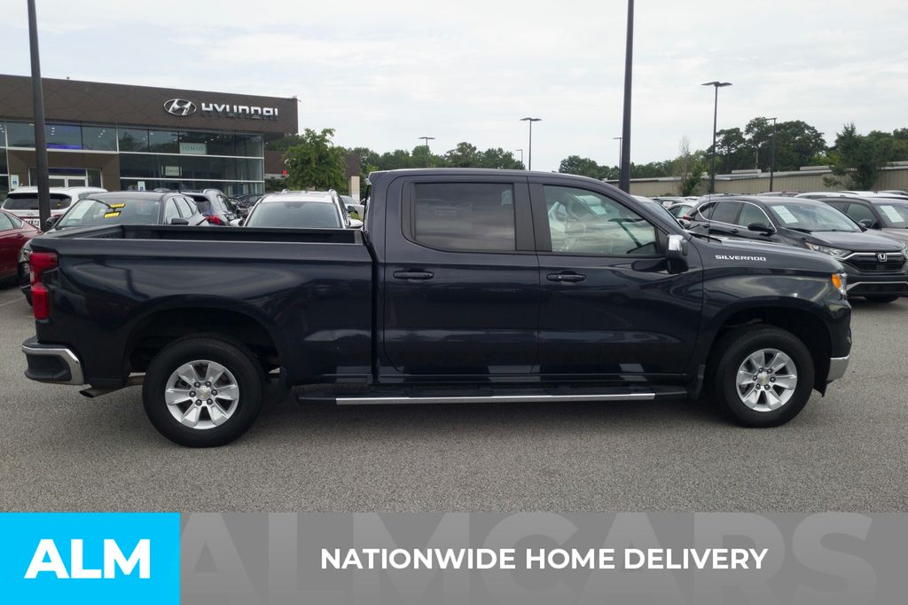2024 Chevrolet Silverado 1500 LT photo 4