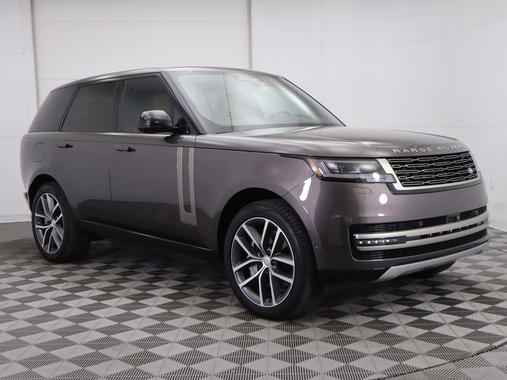 2025 Land Rover Range Rover SE 3