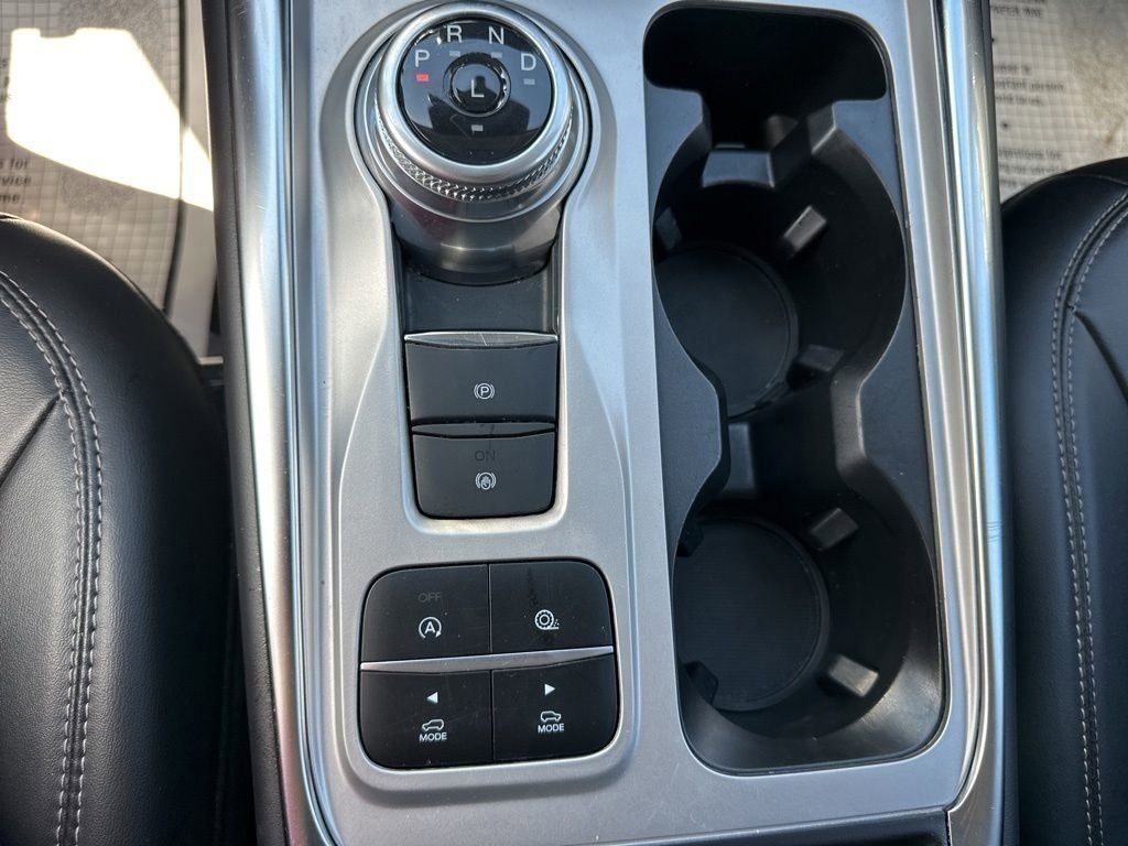 2024 Silver Metallic Ford Explorer XLT RWD SUV