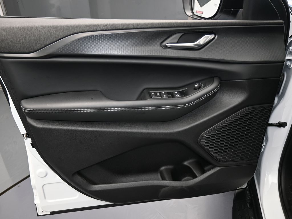 Used 2025 Bright White Clearcoat Jeep Laredo image 12