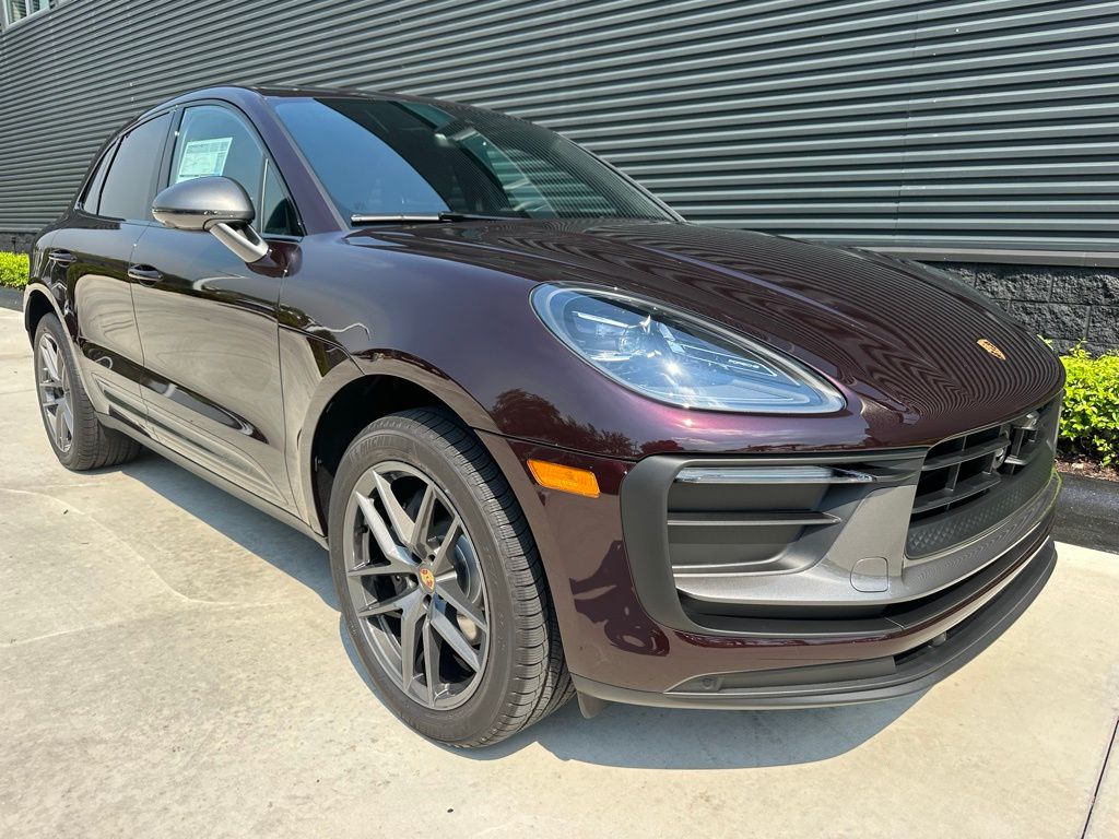Thumbnail: 2026 Porsche Macan - 11