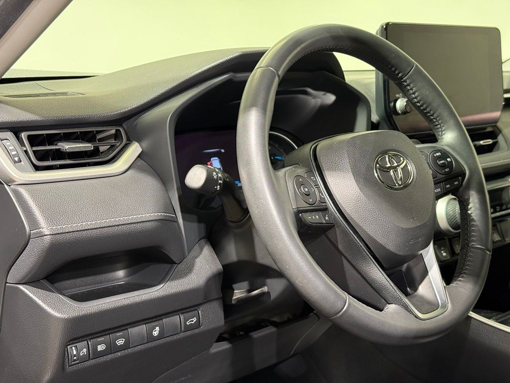 Thumbnail: 2024 Toyota RAV4 - 17