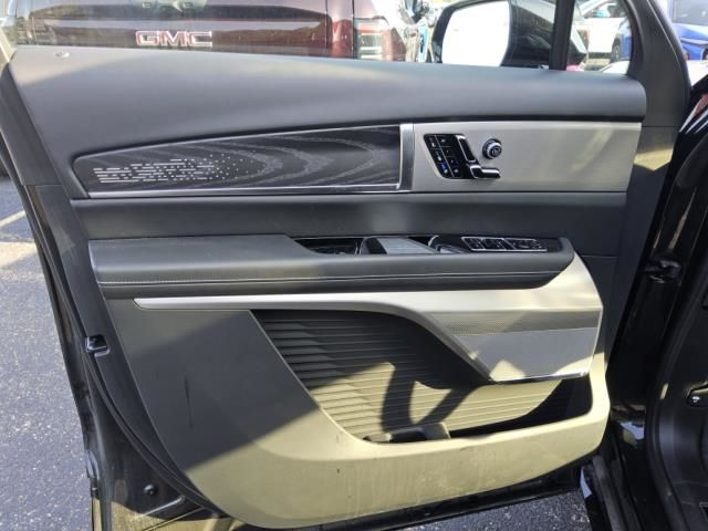 2026 Stellar Black Metallic Cadillac VISTIQ Platinum AWD SUV
