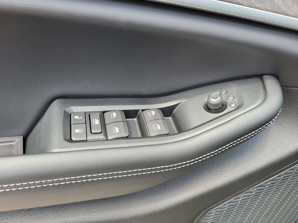New 2026 Black Jeep Altitude image 21