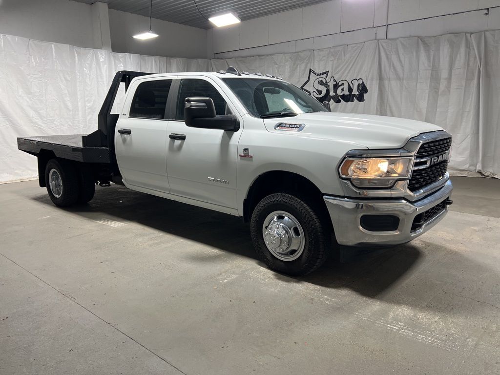 2024 RAM 3500 Chassis Tradesman Crew Cab LB DRW 4WD