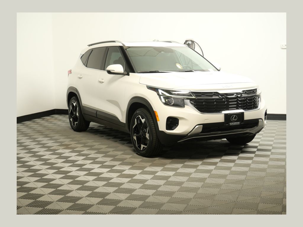 Snow White Pearl 2024 Kia Seltos EX AWD SUV / Crossover All-Wheel Drive Continuously Variable Transmission