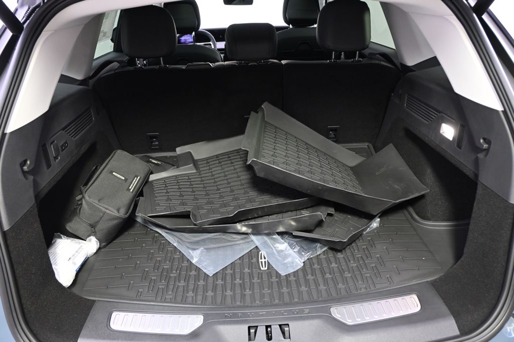 New 2026 Blue Lincoln Reserve image 19