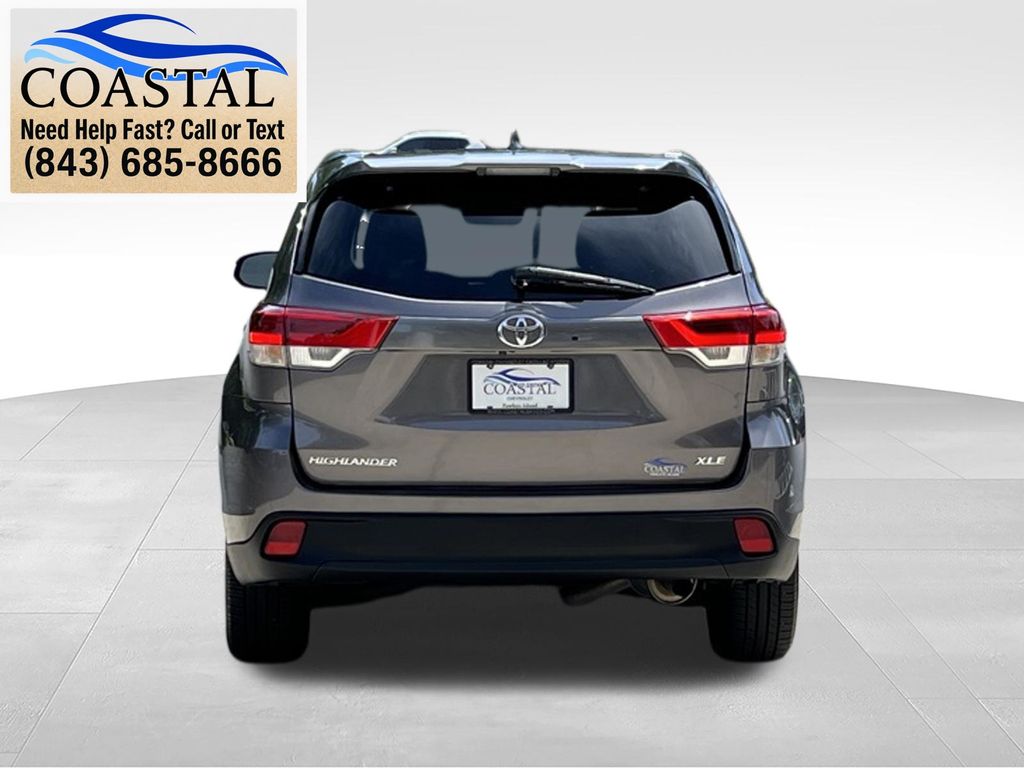 2017 Toyota Highlander XLE Gray at Davis Toyota of Orangeburg