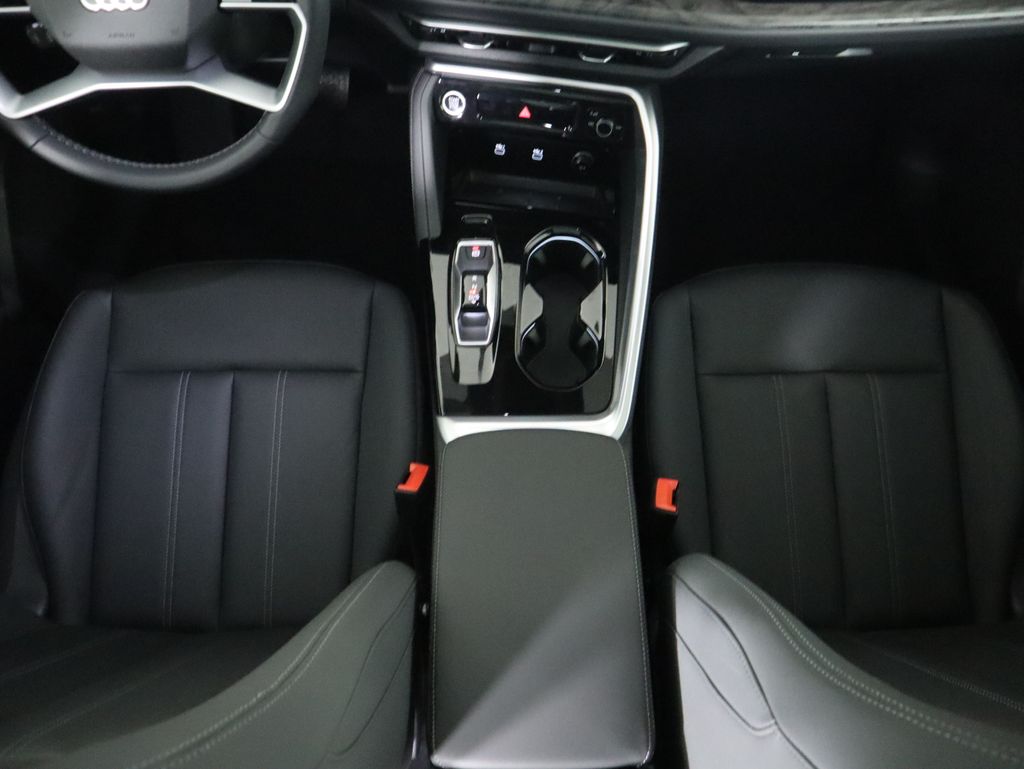 Thumbnail: 2025 Audi Q5 - 19