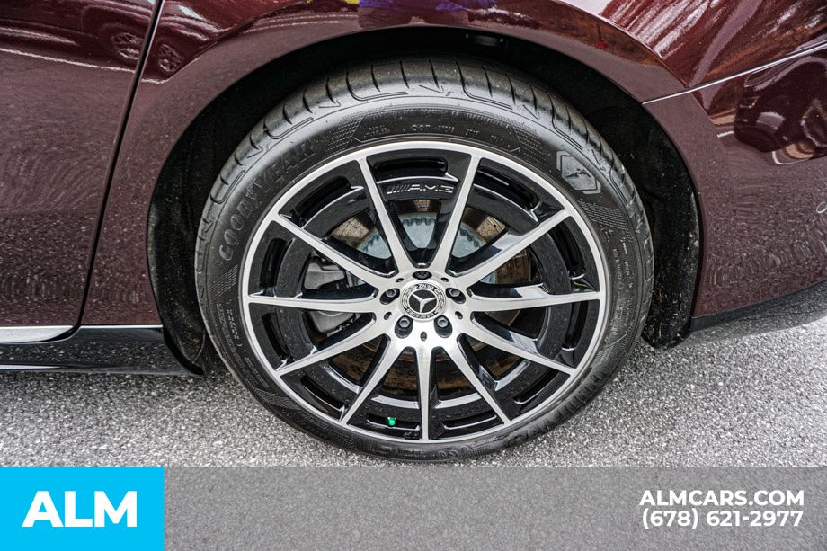 Used 2024 Red Mercedes-Benz 580 image 17