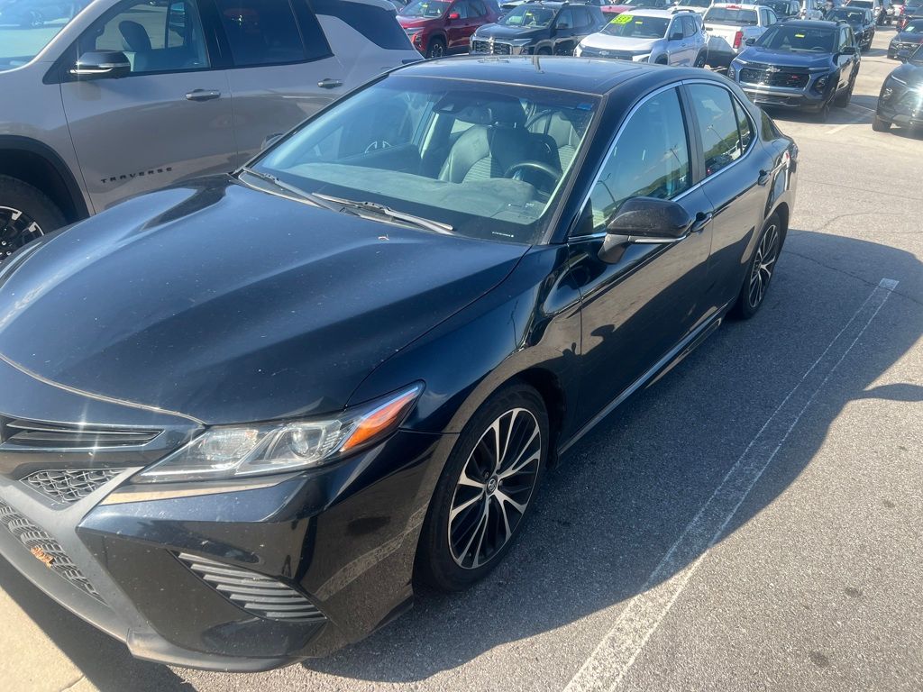 Midnight Black Metallic 2018 Toyota Camry Sedan Front-Wheel Drive 8-Speed Automatic