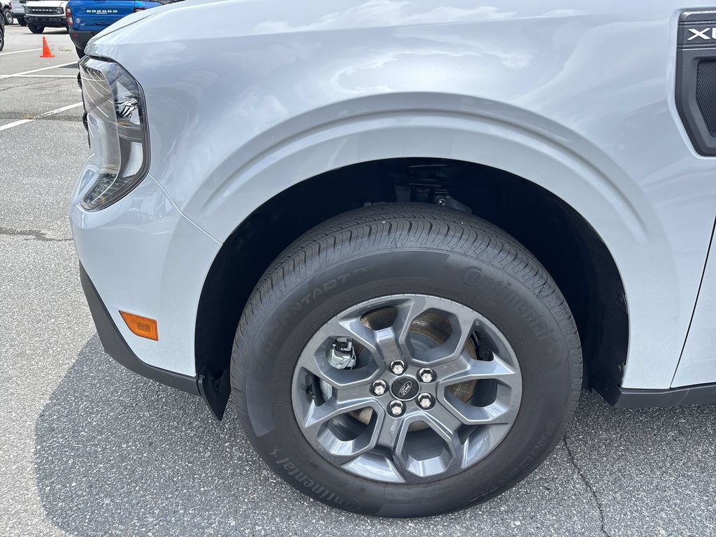 New 2026 Space White Metallic Ford XLT image 18