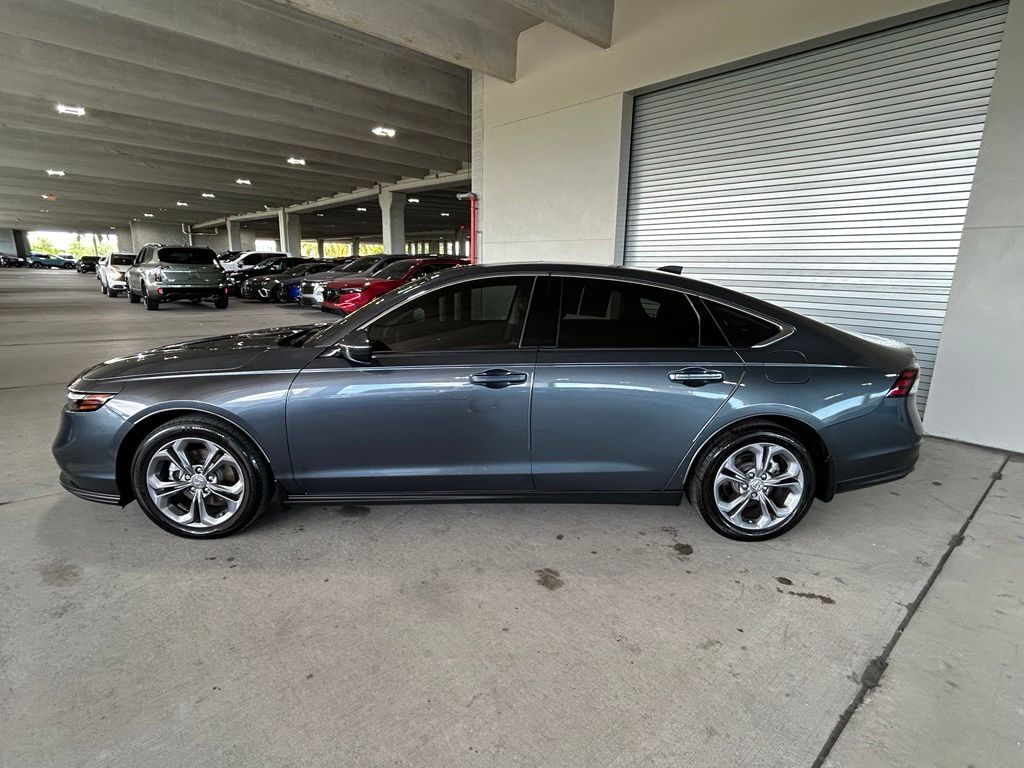 Used 2024 Canyon River Blue Metallic Honda EX image 2