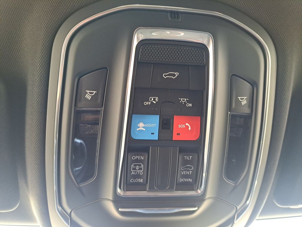 New Car 2025 Jeep Grand Cherokee  Laredo For Sale Under $40,000 In Austin, Texas