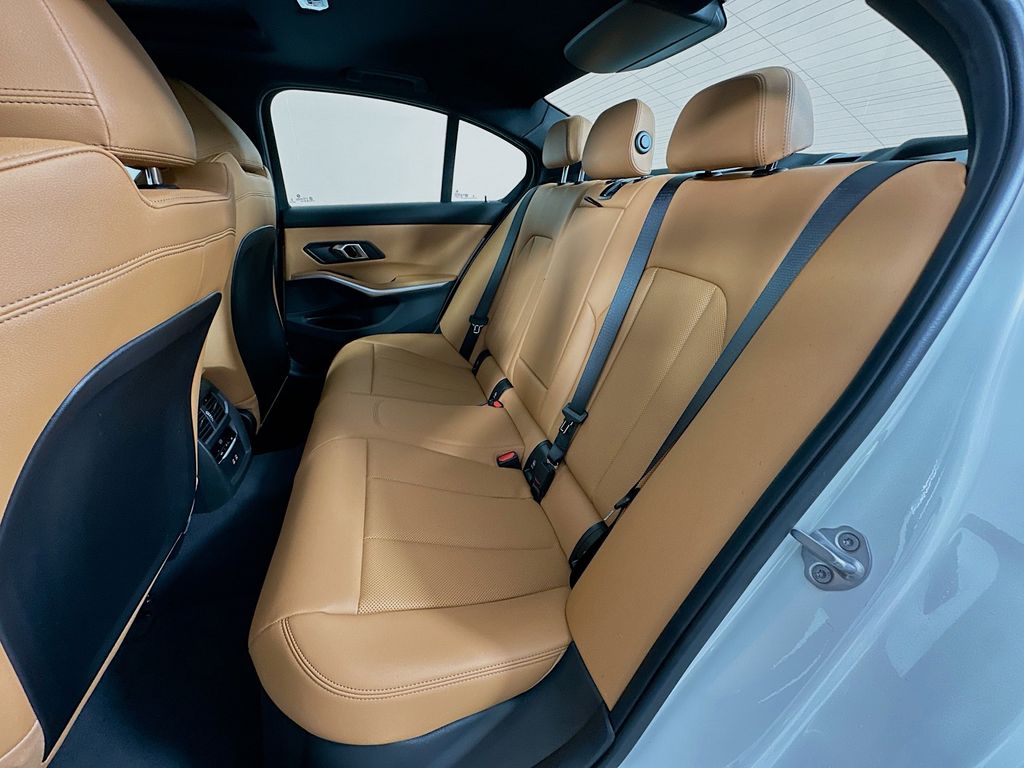 Thumbnail: 2026 BMW 3 Series - 17