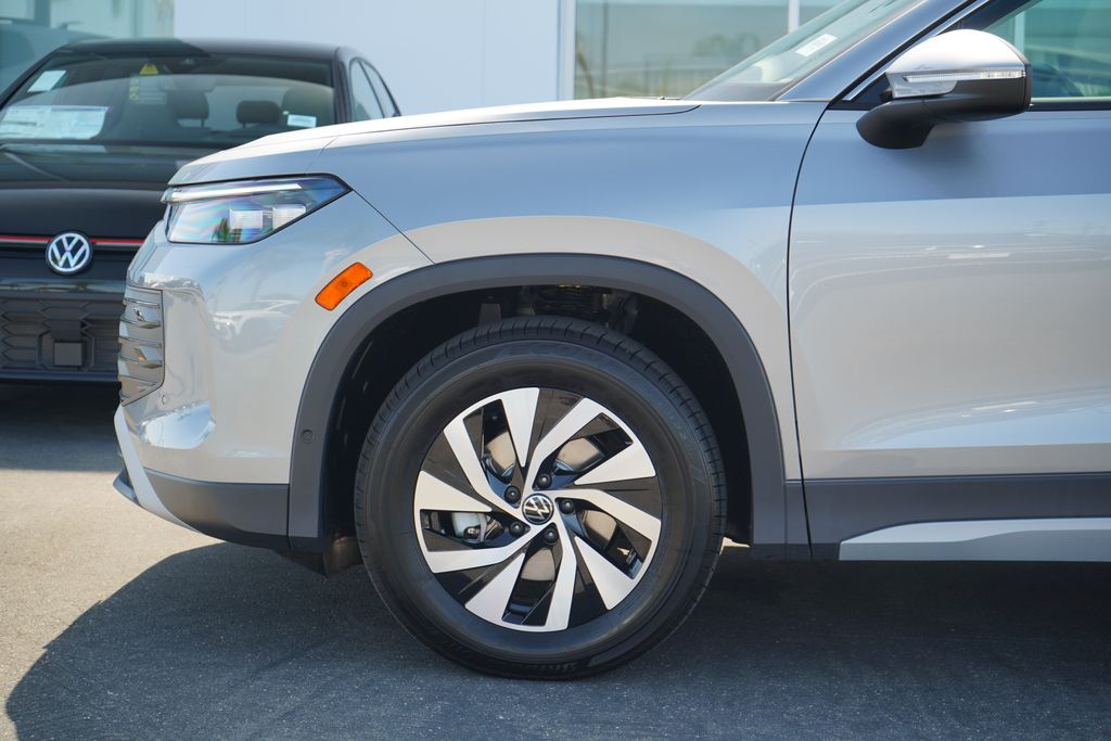 Thumbnail: 2025 Volkswagen Tiguan - 2