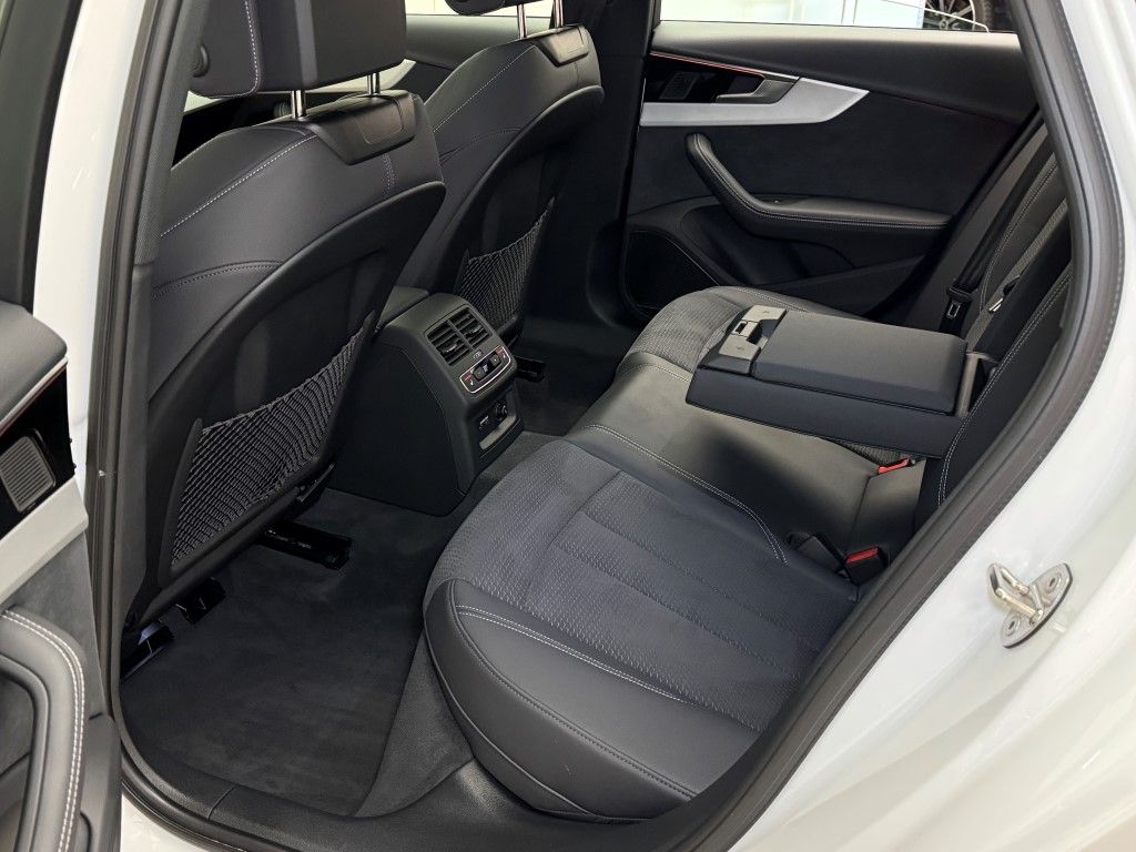 2022 Audi A4 Prestige 27