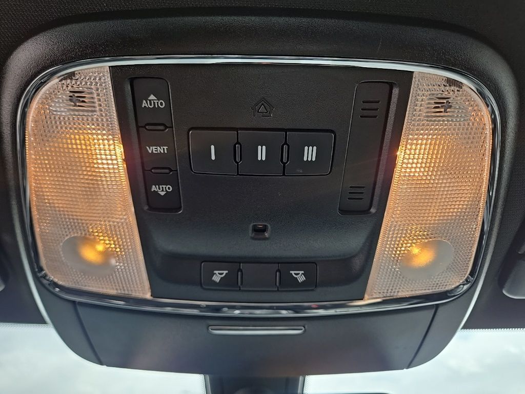 Used 2018 Silver Dodge R/T image 35