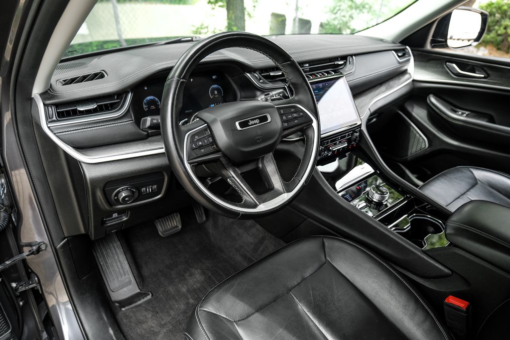 used 2021 Jeep Grand Cherokee L car, priced at $29,168