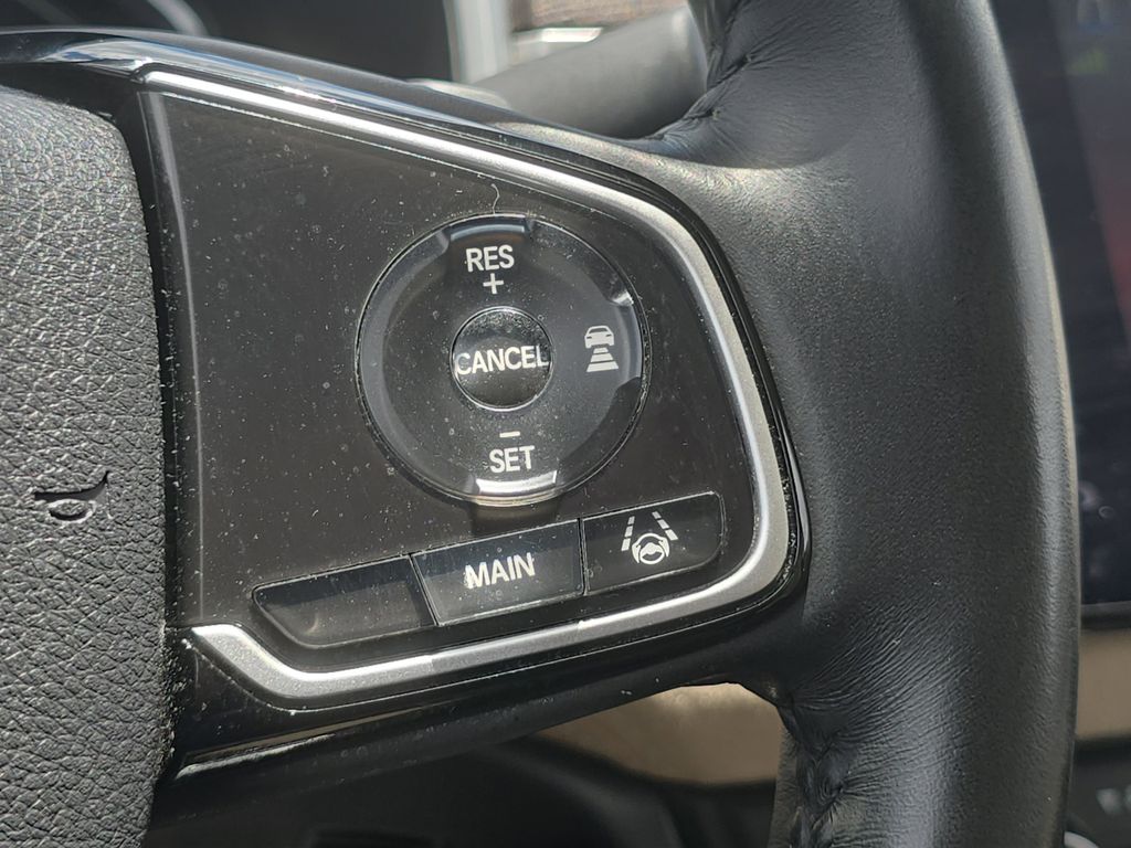 Used 2018  Honda Touring image 18