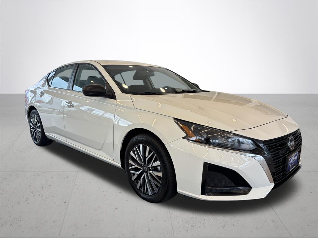 2025 Nissan Altima 2.5 SV