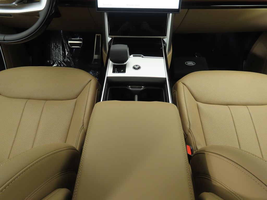 Thumbnail: 2025 Land Rover Range Rover - 16