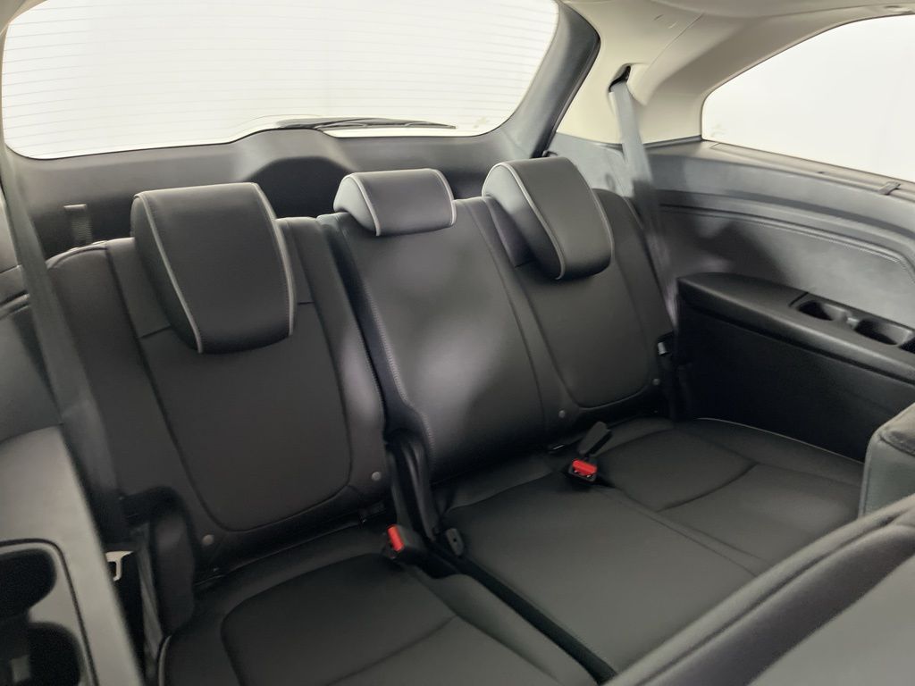 2025 Honda Odyssey Touring 14