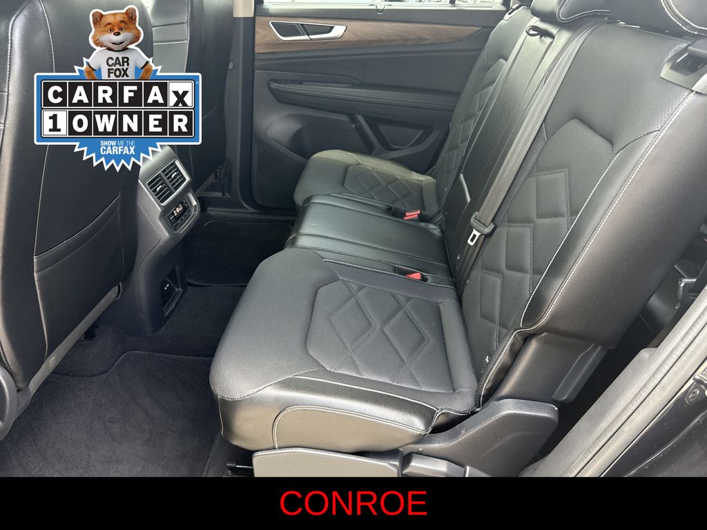 2024 Volkswagen Atlas 2.0T SE w/Technology Black at Cook Ford