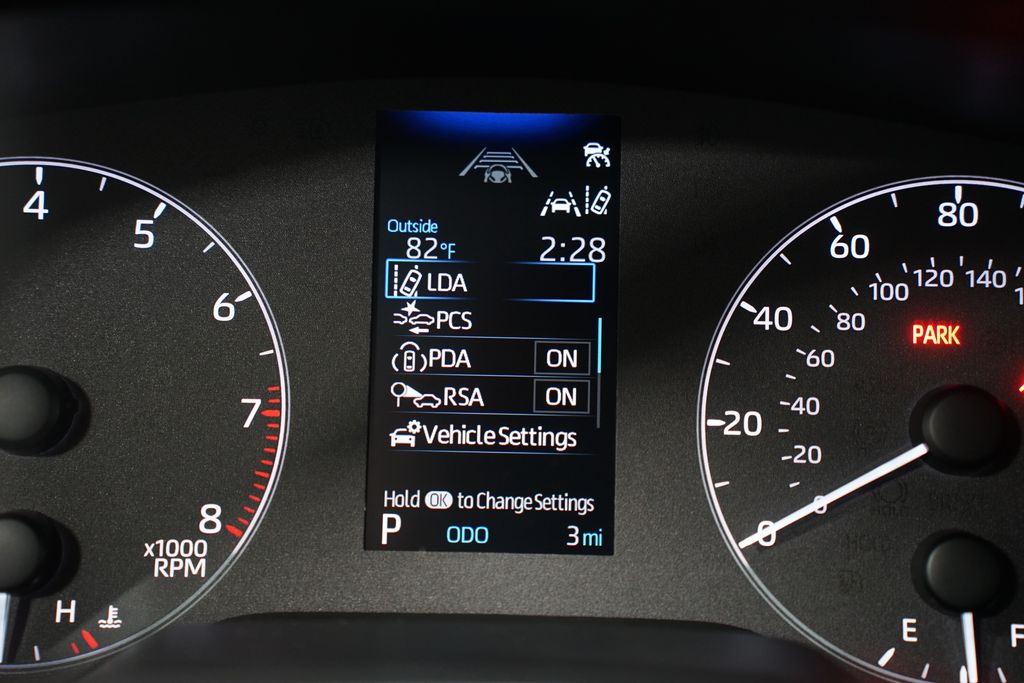 2025 Toyota Corolla LE 16
